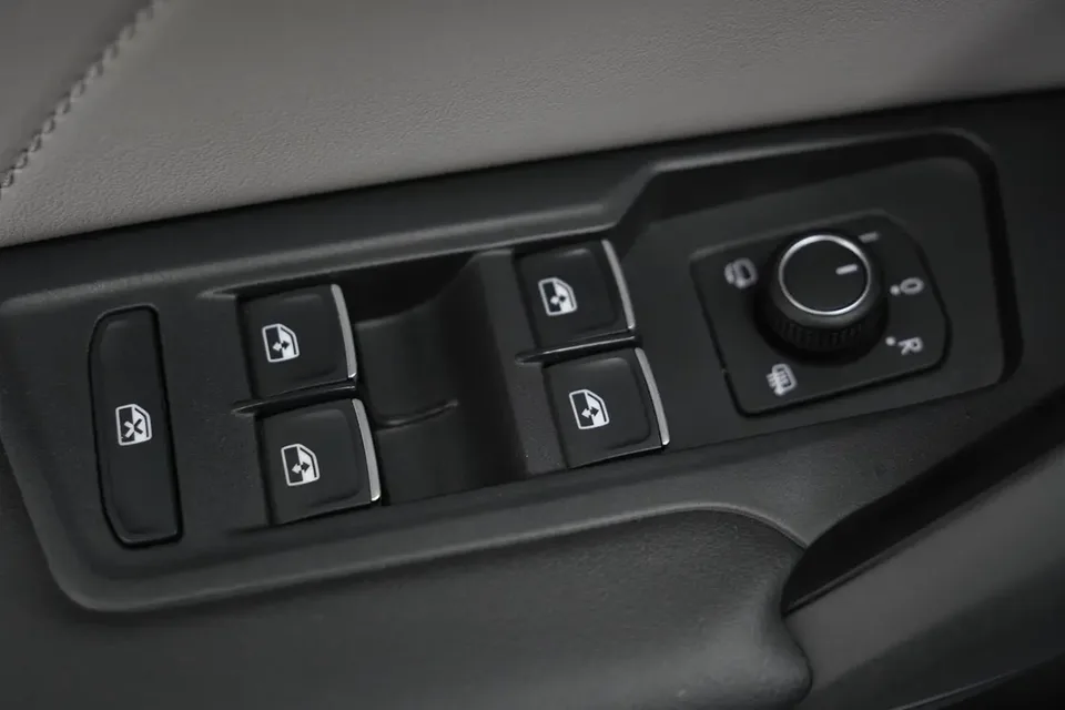 Volkswagen Tayron Tanyue 2023 280TSI 2WD Luxury Plus Advanced Edition 2022 — миниатюра 5