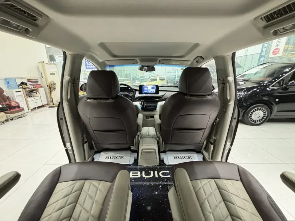 Buick GL8 GL8 2023 Buick GL8 2023 Land Business Class 2.0T Comfort Edition 2023 — thumbnail 3