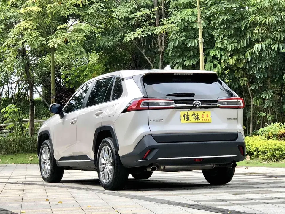 Toyota Willanda 2.0L two-wheel drive luxury PLUS version 2022 — миниатюра 2