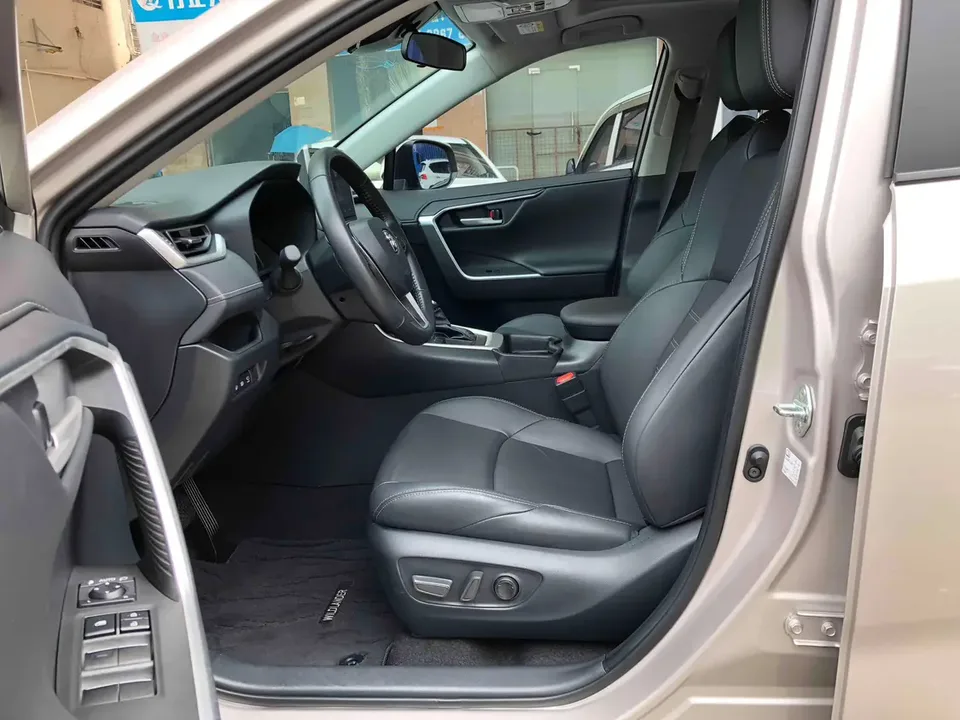 Toyota Willanda 2.0L two-wheel drive luxury PLUS version 2022 — миниатюра 5