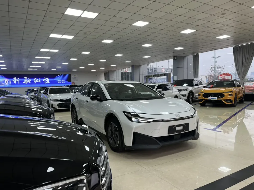 Toyota bZ3 Elite PRO 2024 — миниатюра 3