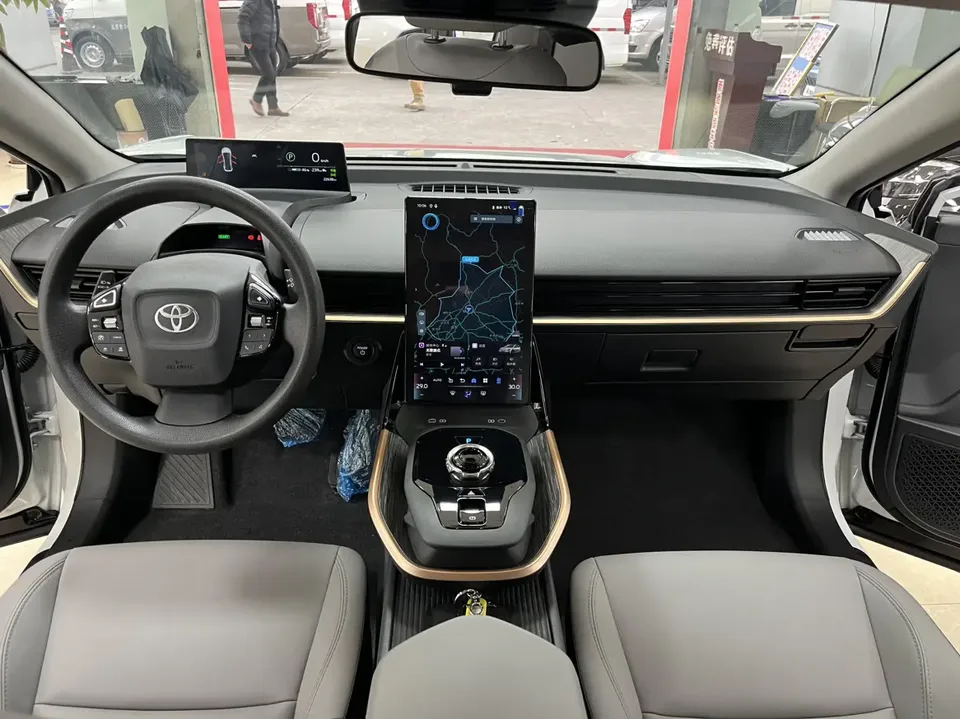 Toyota bZ3 Elite PRO 2024 — миниатюра 4
