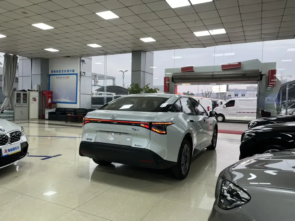 Toyota bZ3 Elite PRO 2024 — миниатюра 5