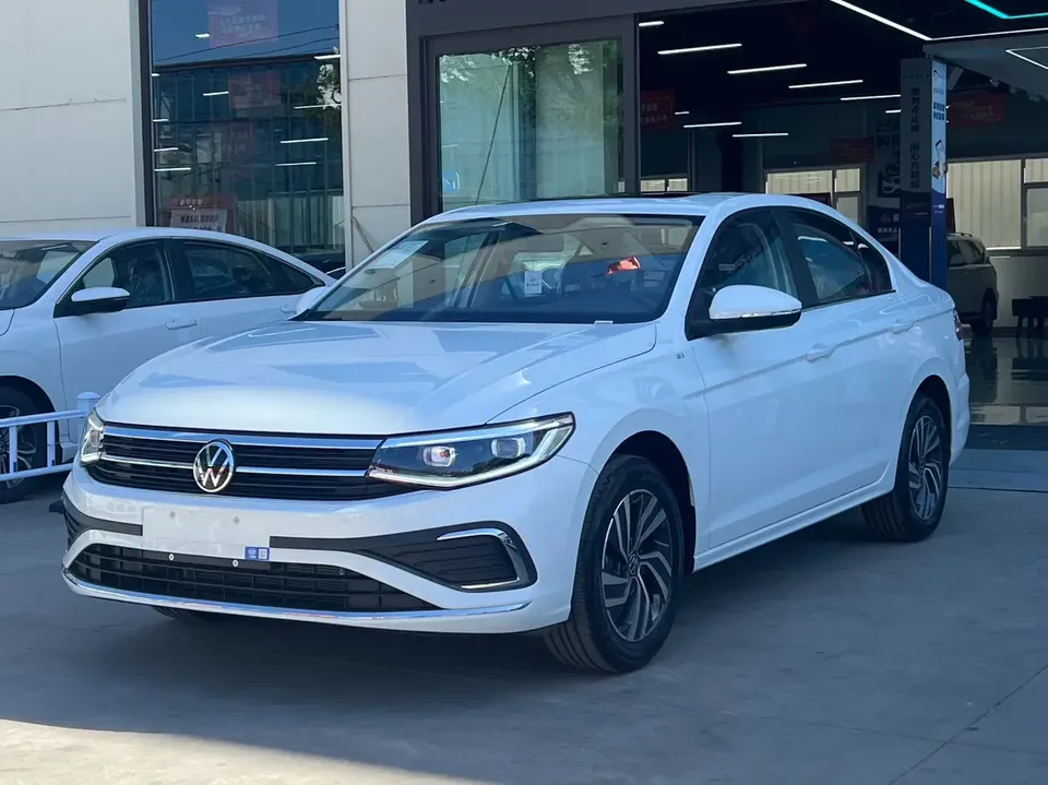 Volkswagen Bora Bora 2025 200TSI DSG Joy Travel Navigation Edition 2025 — фото 1, купить с доставкой в Москву