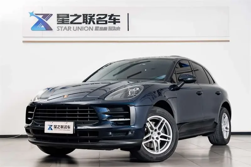 Porsche Macan Macan 2021 Macan 2.0T 2022 — photo 1, buy with delivery to Moscow
