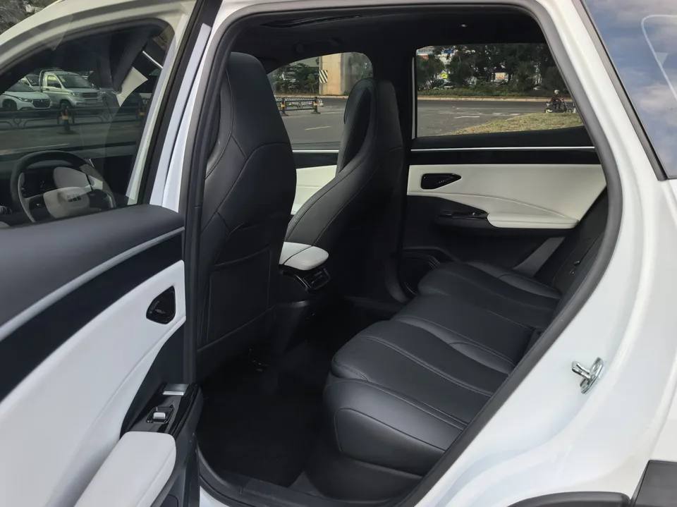 Geely Galaxy L7 1.5T DHT 55km AIR 2024 — миниатюра 3