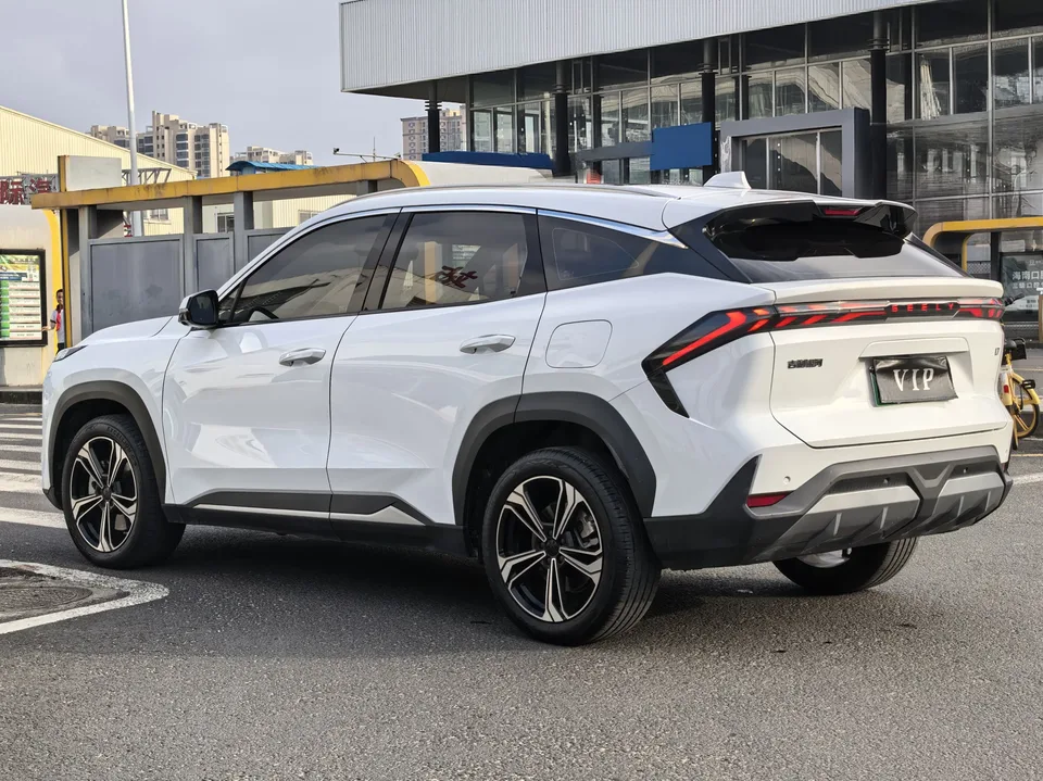 Geely Galaxy L7 1.5T DHT 55km AIR 2024 — миниатюра 4