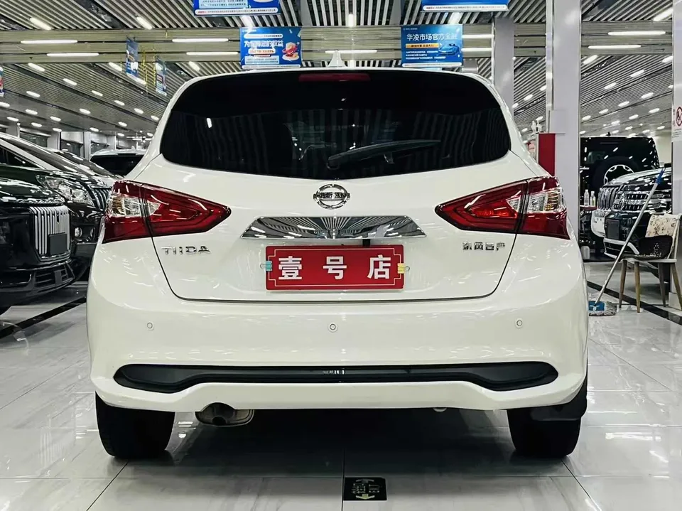 Nissan Tiida Tiida 2021 Tiida 2021 1.6L CVT Cool Edition 2023 — миниатюра 2