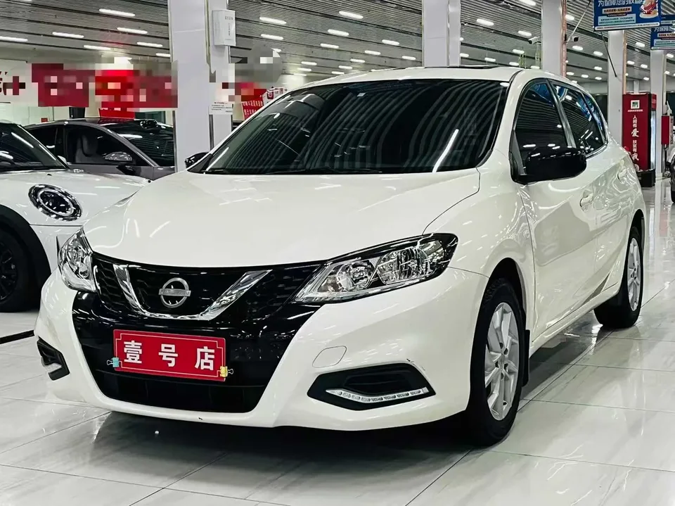 Nissan Tiida Tiida 2021 Tiida 2021 1.6L CVT Cool Edition 2023 — фото 1, купить с доставкой в Москву