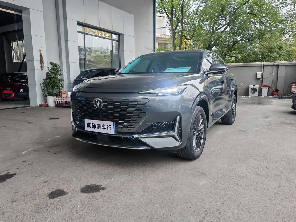 Changan UNI-K 2.0T Luxury Edition 2022 — фото 1, купить с доставкой в Москву