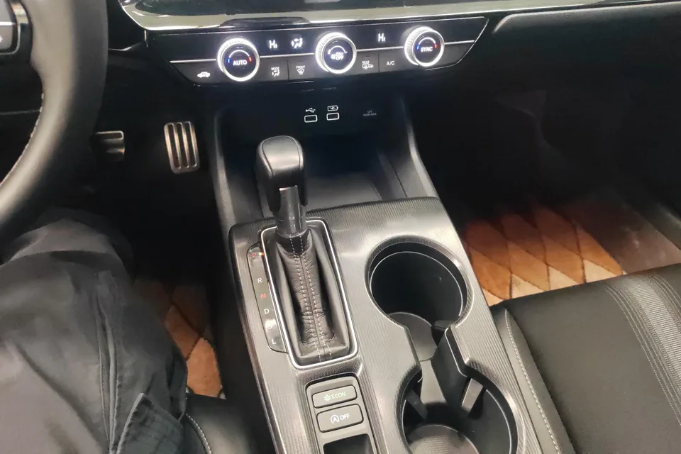 Honda CIVIC 2022 Civic 240TURBO CVT Ignition Edition 2023 — миниатюра 4