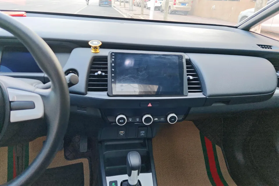 Honda FIT 1.5L CVT Trendy Sunroof Edition 2023 — миниатюра 3