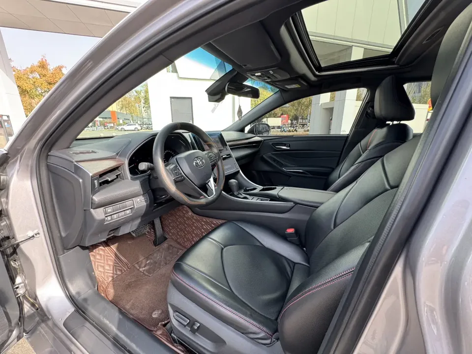 Toyota Avalon 2.0L Enterprising Edition 2023 — миниатюра 2