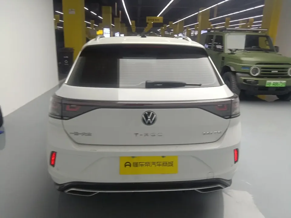 Volkswagen T-Roc 300TSI DSG Chenguang Edition 2023 — миниатюра 2