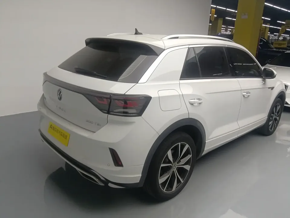 Volkswagen T-Roc 300TSI DSG Chenguang Edition 2023 — миниатюра 4