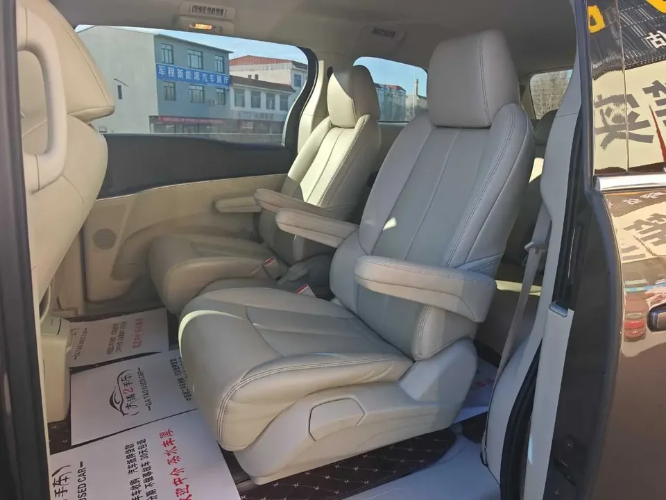 Buick GL8 Buick GL8 2023 2.0T Automatic RWD 7-seater Original Customized Edition 2022 — миниатюра 4