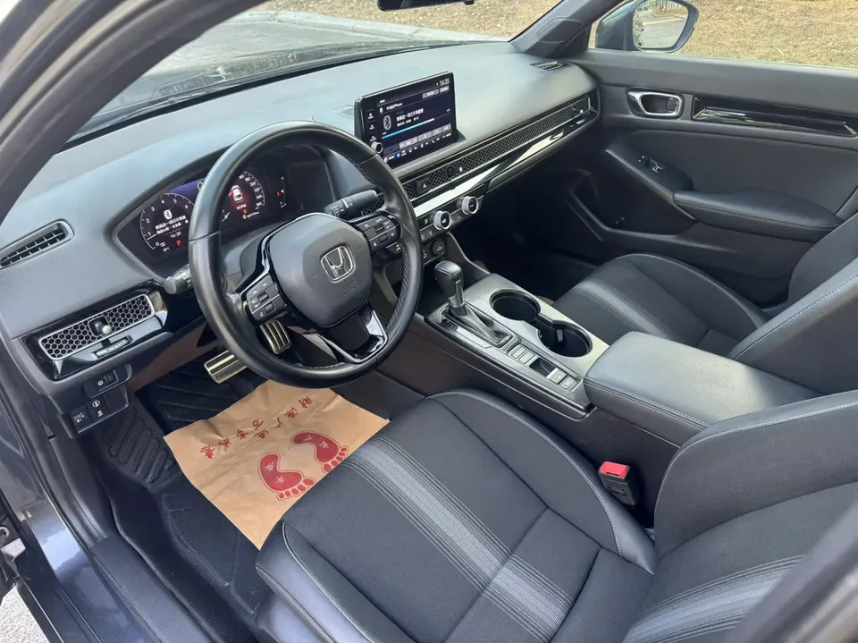 Honda CIVIC 2022 Civic 240TURBO CVT Ignition Edition 2022 — миниатюра 3