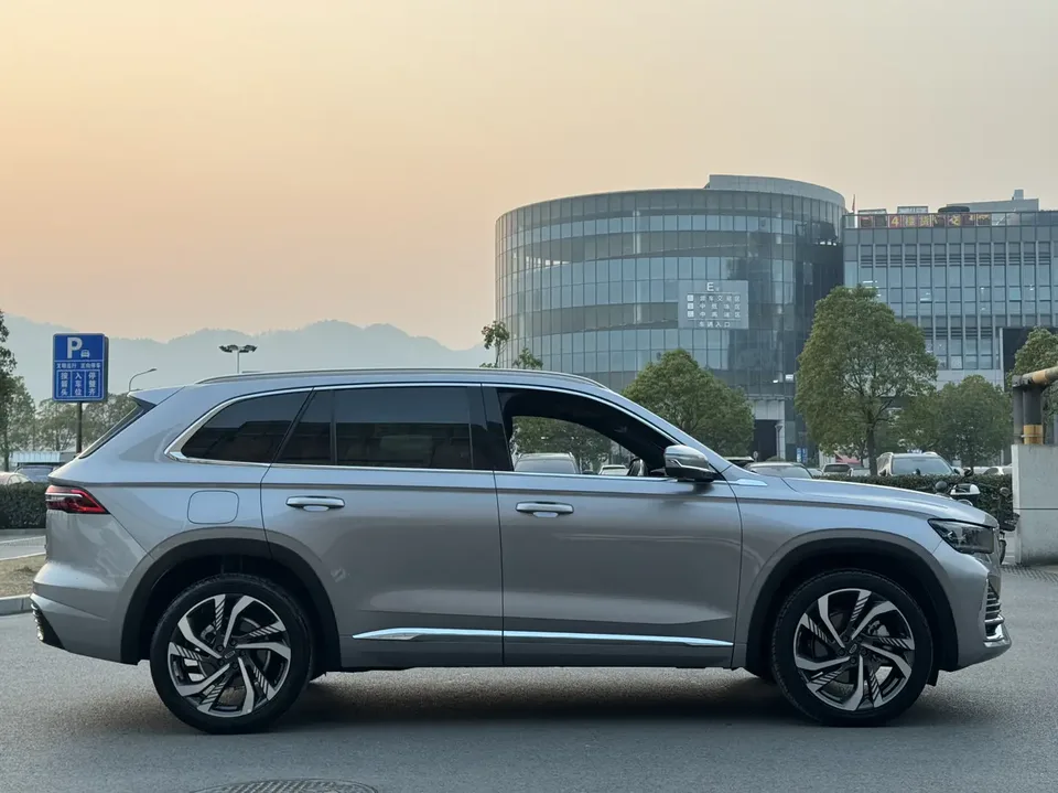 Geely Monjaro Xingyue L 2024 2.0TD High Power Automatic 2WD Skyline Edition 2024 — миниатюра 3