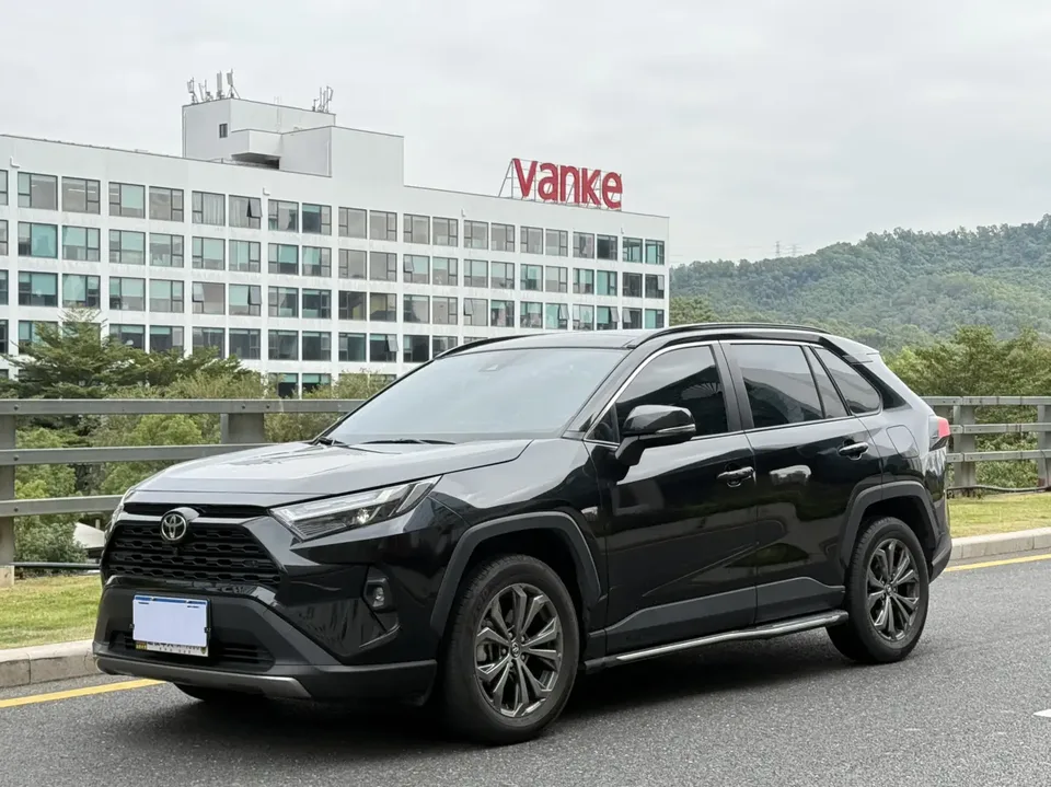 Toyota RAV4 2024