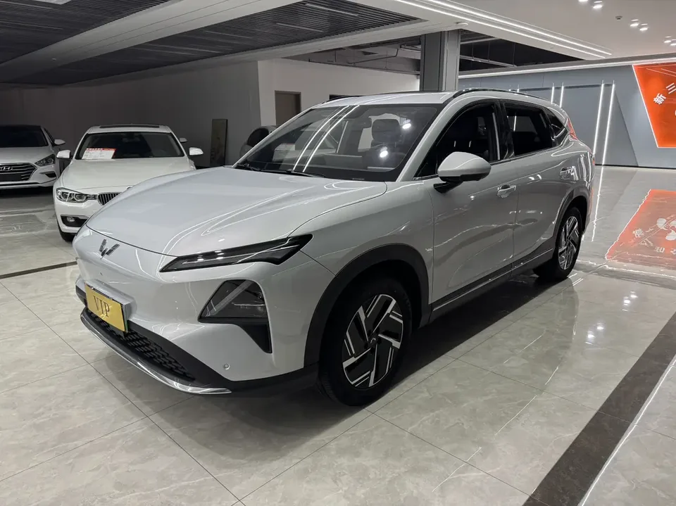 Wuling Starlight S EV 2024