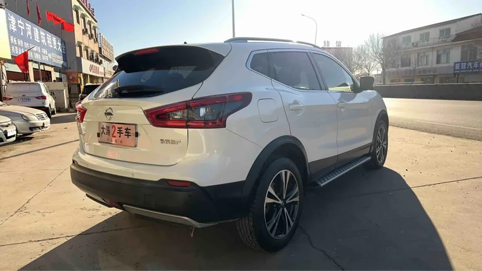 Nissan Qashqai Qashqai 2022 Qashqai 2022 2.0L XV Prem. Deluxe Edition 2022 — thumbnail 2