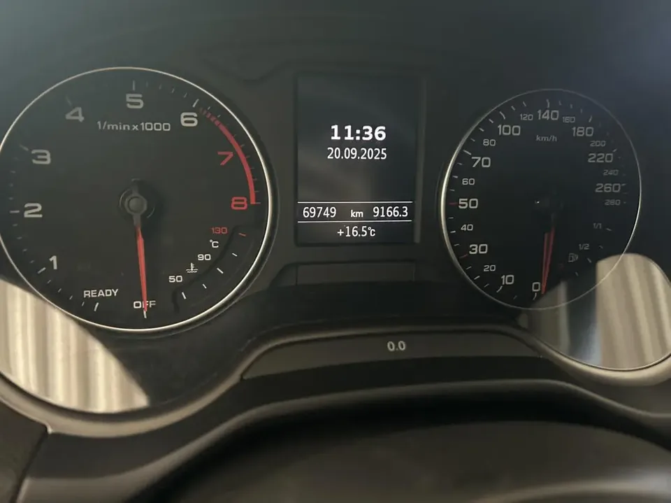 Audi Q2L Audi Q2L 2022 35 TFSI aggressive and dynamic model 2023 — миниатюра 3