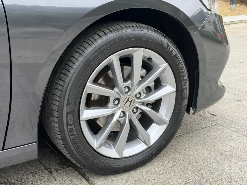 Honda Accord Accord 2022 260TURBO Deluxe Edition 2022 — миниатюра 3