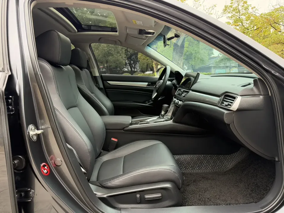 Honda Accord Accord 2022 260TURBO Deluxe Edition 2022 — миниатюра 5