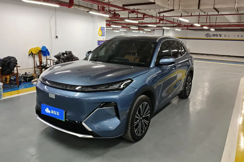 Geely Galaxy Starship 7 EM-i 2025