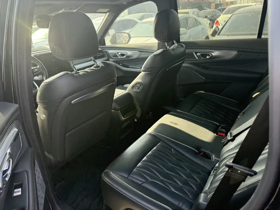 GAC Trumpchi GS8 Trumpchi GS8 2022 Pilot Series 2.0TGDI 2WD Premium Edition 7 Seaters 2022 — миниатюра 4