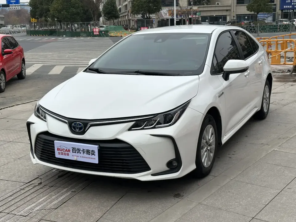 Toyota Corolla Corolla 2023 Intelligent Electric Hybrid Dual Engine 1.8L E-CVT Pioneer Edition 2023 — photo 1, buy with delivery to Moscow