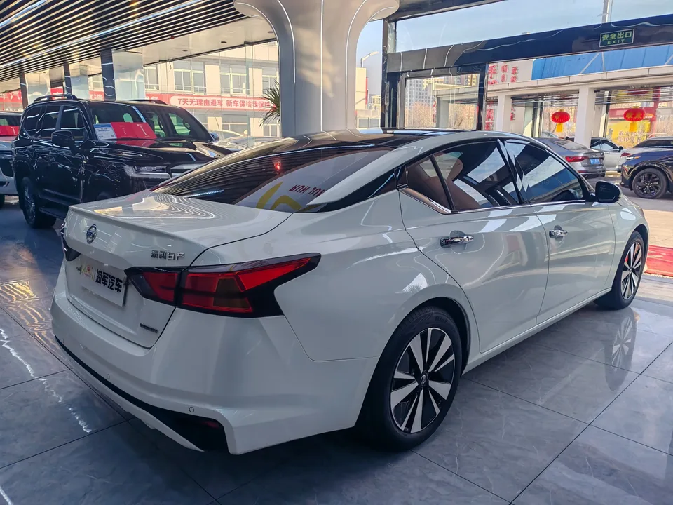 Nissan Altima Teana 2021 2.0L XL Comfort Edition 2023 — миниатюра 2