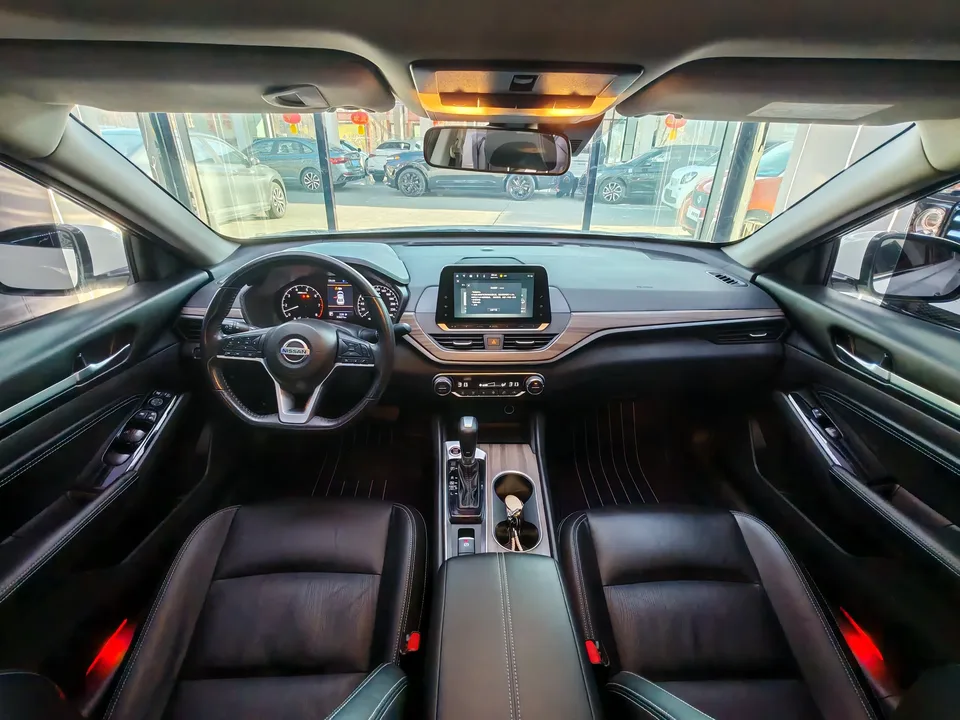 Nissan Altima Teana 2021 2.0L XL Comfort Edition 2023 — миниатюра 3