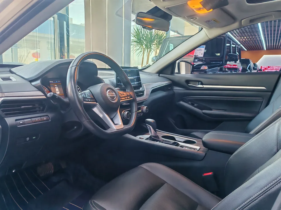 Nissan Altima Teana 2021 2.0L XL Comfort Edition 2023 — миниатюра 5