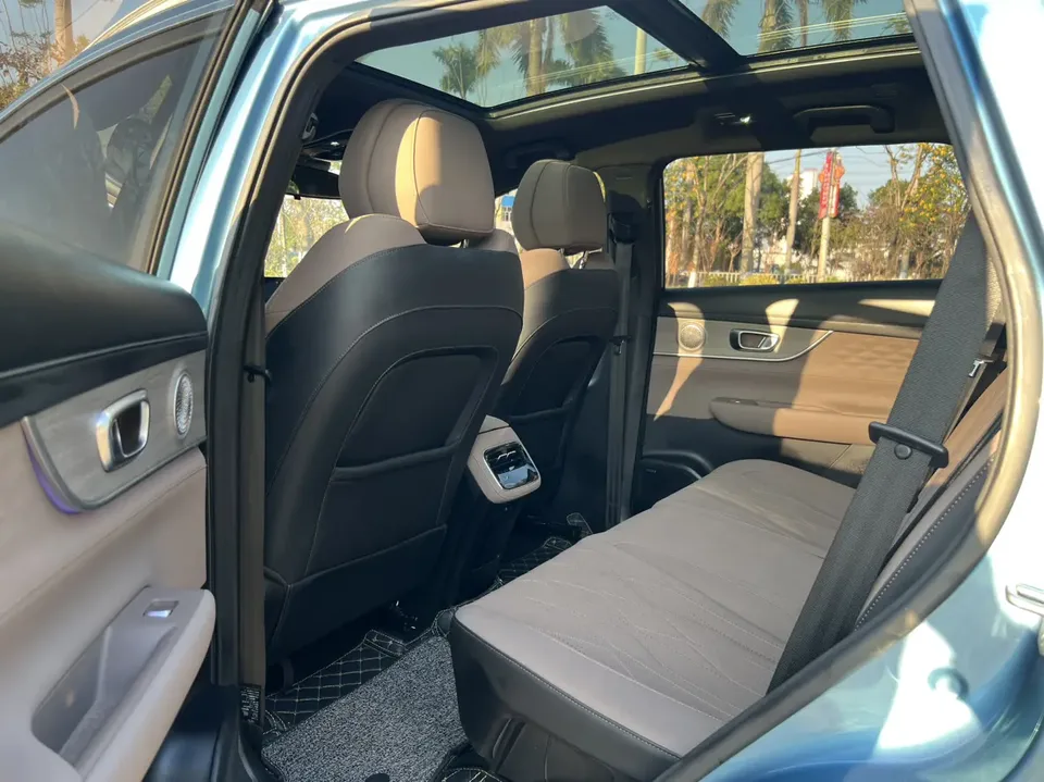 Chery Tiggo 8 PLUS C-DM Tiggo 8 PLUS C-DM 2025 1.5T Premium Edition 2025 — миниатюра 4