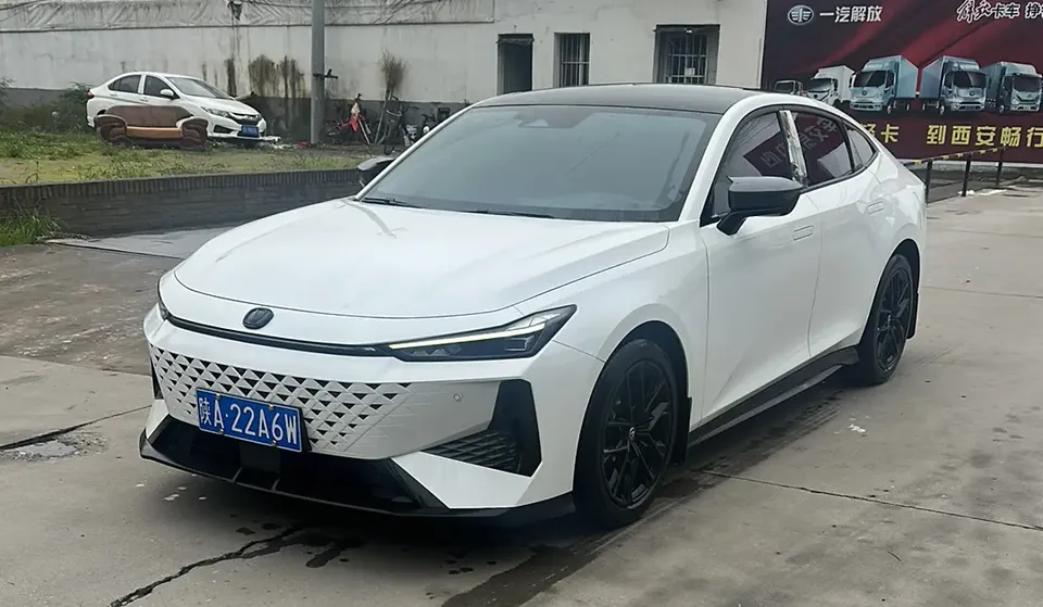 Changan UNI-V 2024