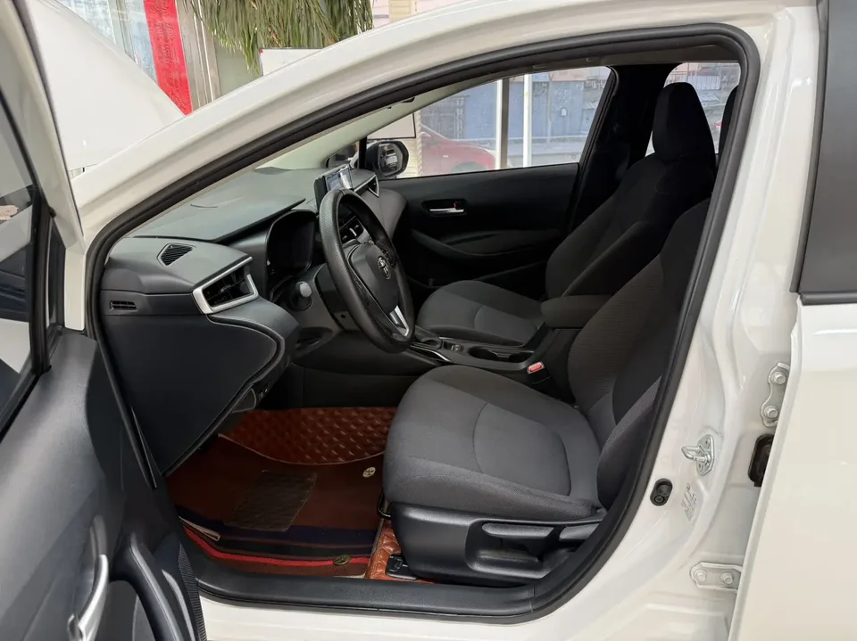Toyota Corolla 1.5L Manual Pioneer Edition 2022 — миниатюра 3