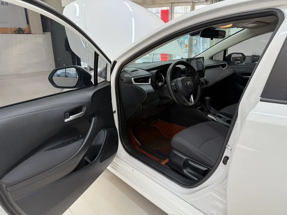 Toyota Corolla 1.5L Manual Pioneer Edition 2022 — миниатюра 4
