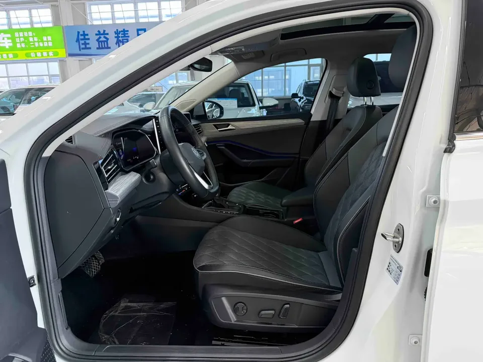 Volkswagen Sagitar 2023 Sagitar 280TSI DSG Excellence Edition Plus 2022 — миниатюра 5