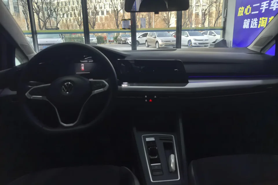 Volkswagen Golf 280TSI DSG Pro Enjoy Edition 2024 — миниатюра 3