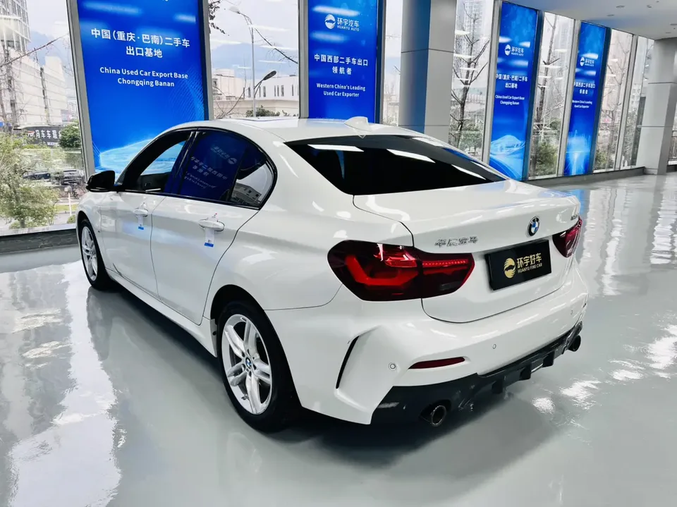 BMW 1 Series BMW 1 Series 2023 120i M Sport Night Edition 2023 — миниатюра 2