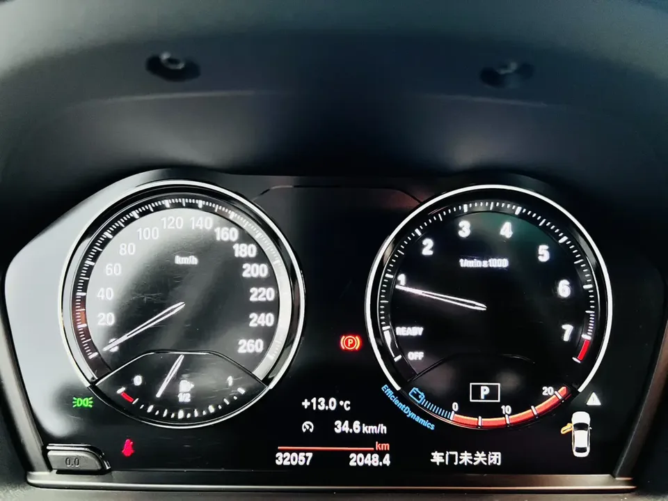 BMW 1 Series BMW 1 Series 2023 120i M Sport Night Edition 2023 — миниатюра 5