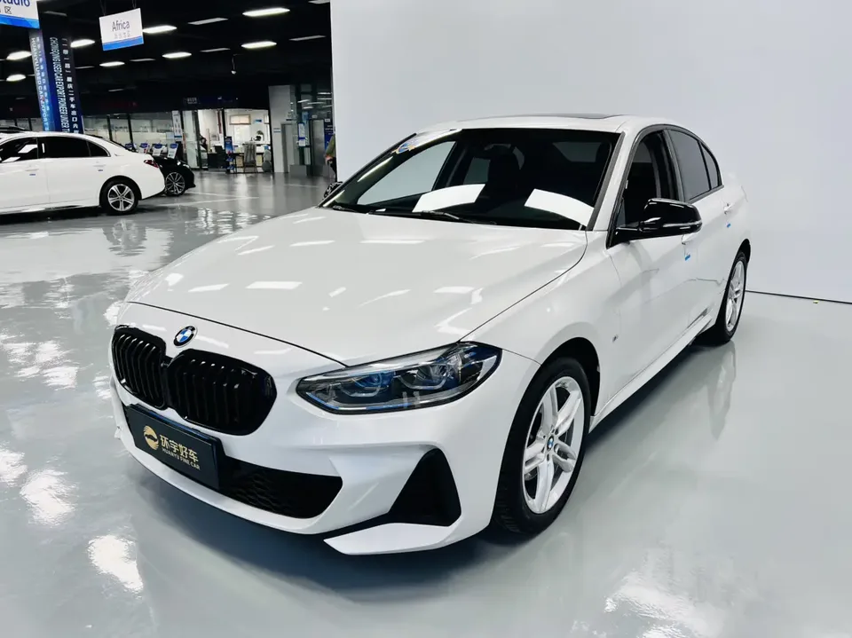 BMW 1 Series BMW 1 Series 2023 120i M Sport Night Edition 2023 — фото 1, купить с доставкой в Москву