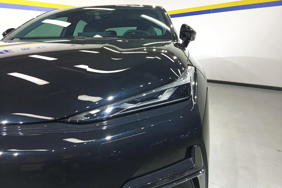Geely Galaxy Star 8 PHEV 130km EM-i Premium Edition 2025 — миниатюра 5