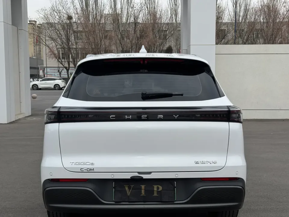 Chery Tiggo 8 PLUS C-DM Tiggo 8 PLUS C-DM 2025 1.5T Luxury Edition 2025 — миниатюра 3