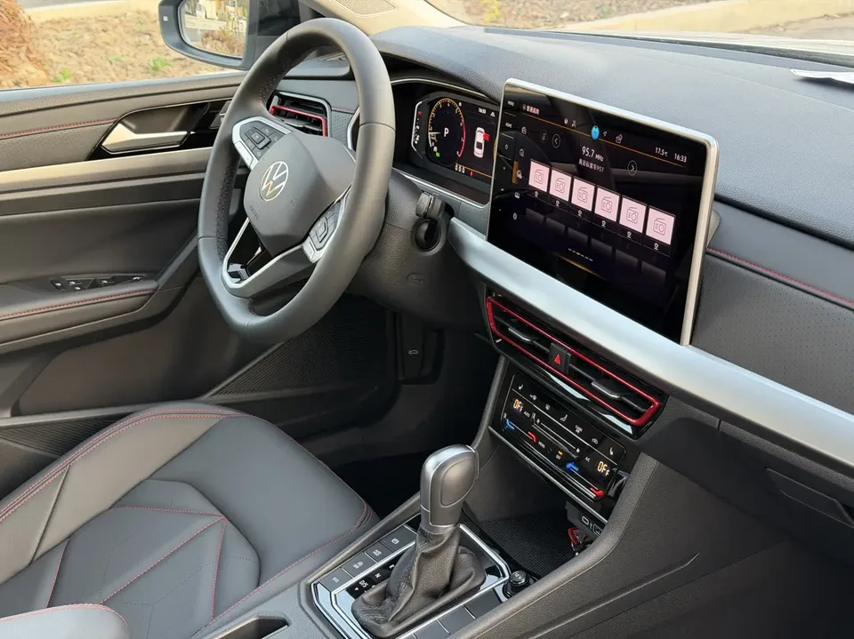 Volkswagen Lavida Lavida 2024 300TSI DSG Starry Sky Leading Edition 2024 — миниатюра 4