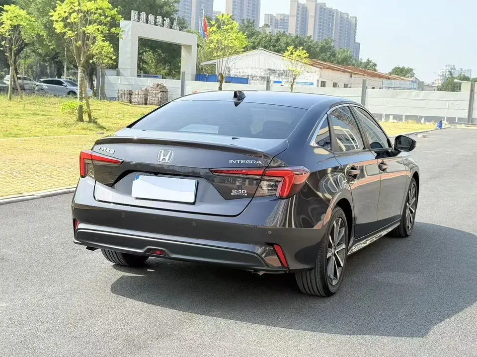 Honda Integra 240TURBO CVT Deluxe Edition 2025 — миниатюра 4