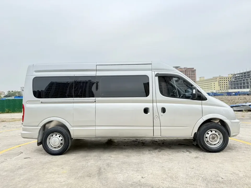 Datong Xintu V80 Xintu V80 2021 PLUS 2.0T 6-speed manual Aoyuntong long-axis mid-top 6/7/8/9 seats 2022 — миниатюра 2
