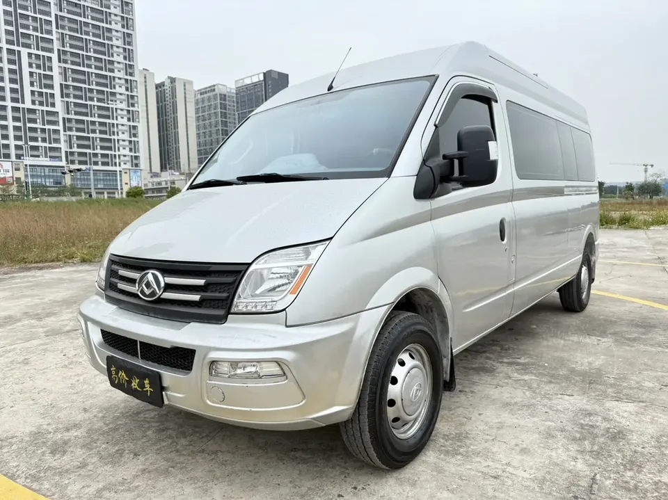 Datong Xintu V80 Xintu V80 2021 PLUS 2.0T 6-speed manual Aoyuntong long-axis mid-top 6/7/8/9 seats 2022 — фото 1, купить с доставкой в Москву