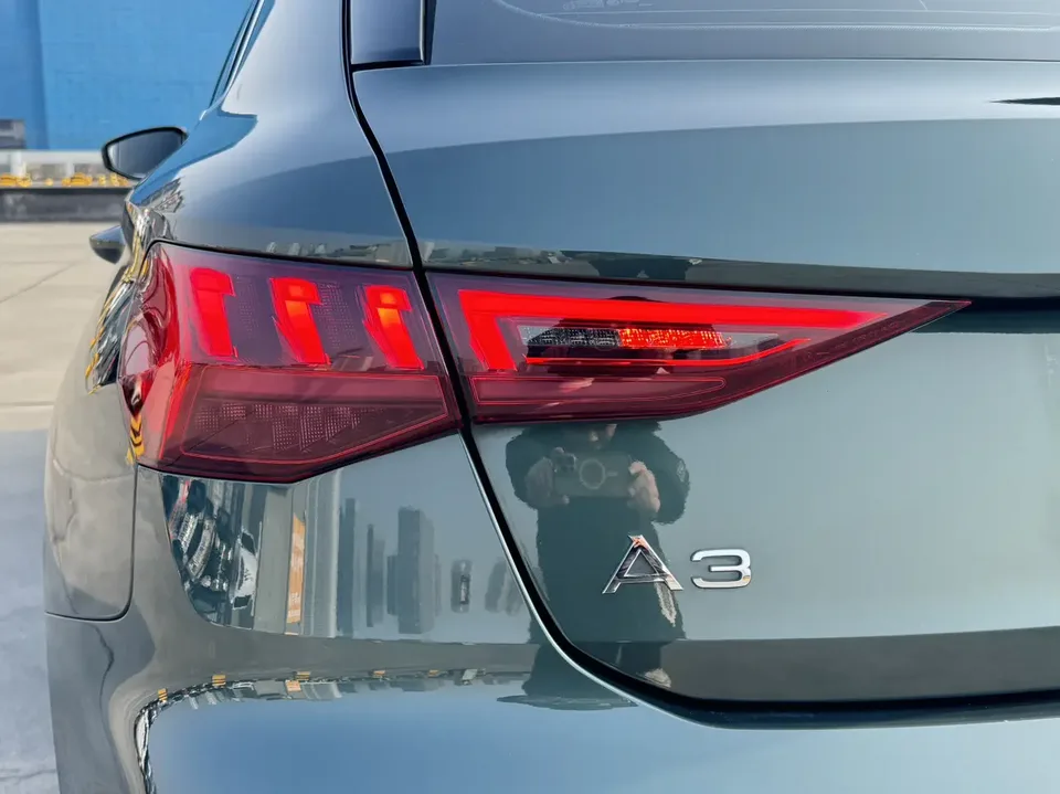 Audi A3 Sportback 35 TFSI stylish and sporty 2022 — миниатюра 4
